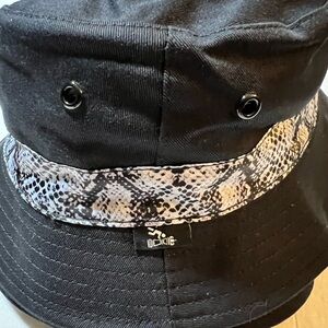 Black canvas bucket hat snake skin accents reversible OS